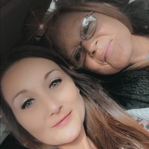 Meet your Posher, Cheri! - Picture 9 of 9